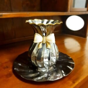 Vaso e piatto in acciaio